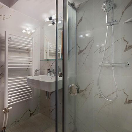 莫奈姆瓦夏 佩特里诺旅馆酒店 外观 照片